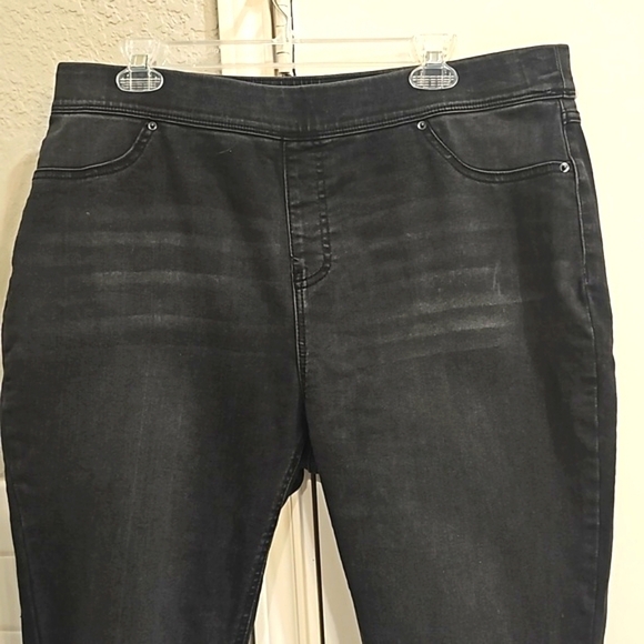 Amazon Distressed Black Pull on pants. Gently worn 1X - Picture 3 of 8